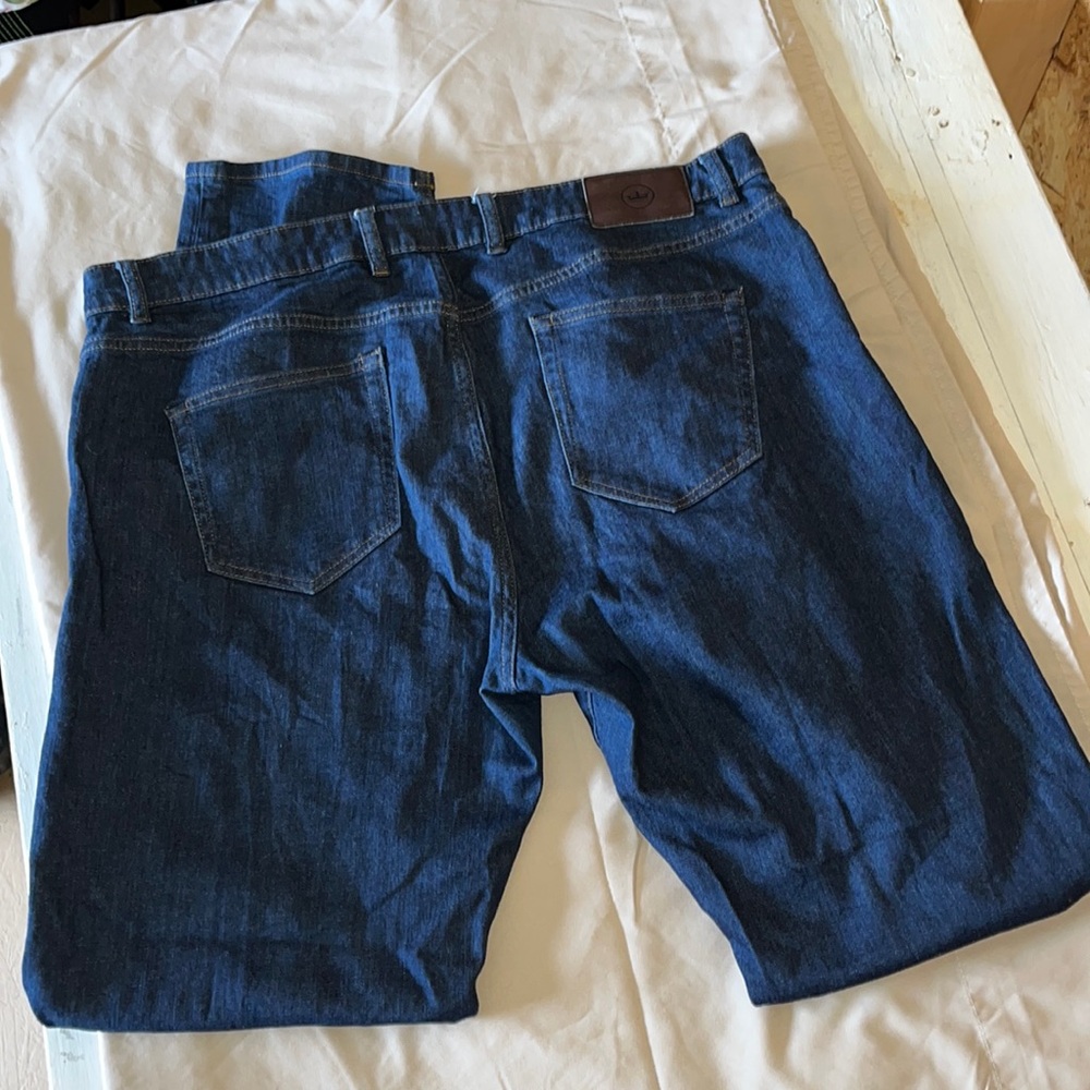Men’s dark wash Peter Millar jeans. 98% cotton. Size 40. 33.5” inseam. - Picture 3 of 6